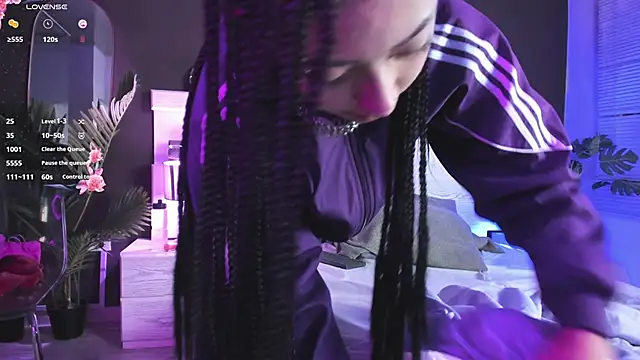 shiny foxeyes online show from April 2026 08:42:02 PM