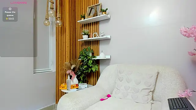 Maiasweet  online show from March 2026 03:23:01 AM