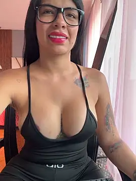 Noa rousse01 online show from April 2026 08:23:01 PM