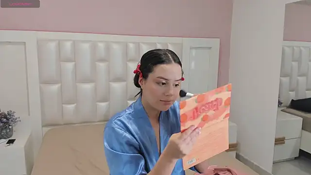 KylieLumi online show from March 2026 12:00:01 PM