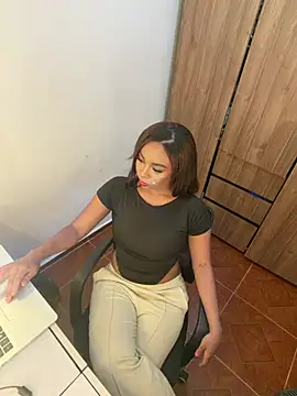 Kloe rousse01 online show from April 2026 09:39:33 PM