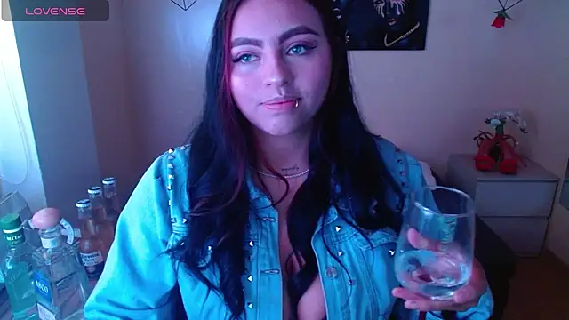 Miley Clarck online show from March 2026 01:06:02 PM