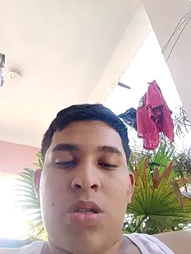 alee28728 online show from April 2026 08:13:02 PM