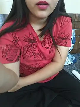 Snapshot of neelam_rawat chatting on May 2026 04:42:01 AM neelam rawat online show from May 2026 04:42:01 AM