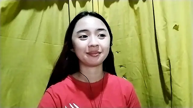 LenoraLacassagne online show from April 2026 05:28:01 PM