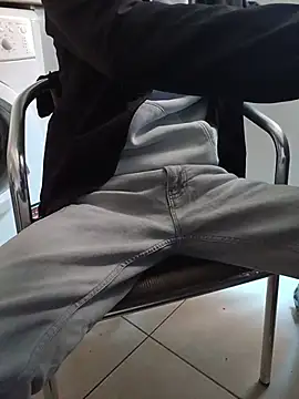 Skinboy06 online show from April 2026 03:42:02 PM