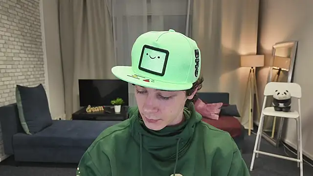 KevinStrike online show from April 2026 08:09:02 PM