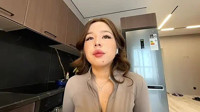 EffieCappaert online show from March 2026 06:03:01 AM