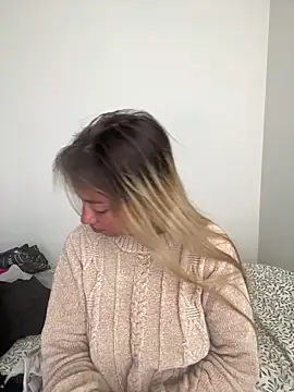 Sexyandtiny online show from March 2026 03:37:02 PM