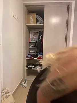 Sexyandtiny online show from March 2026 06:24:02 PM