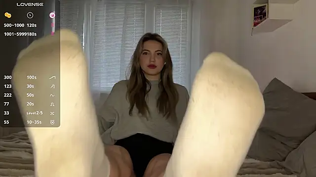 1Kellynaive online show from March 2026 03:00:01 PM