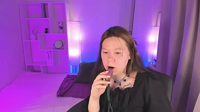 Vanessa ama online show from April 2026 01:47:01 AM