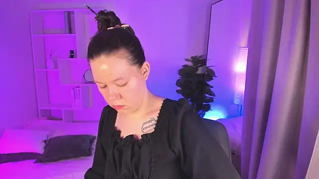 Vanessa ama online show from April 2026 04:46:01 AM