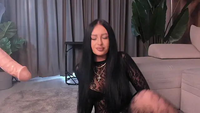 EmeraldKat online show from April 2026 02:28:02 PM