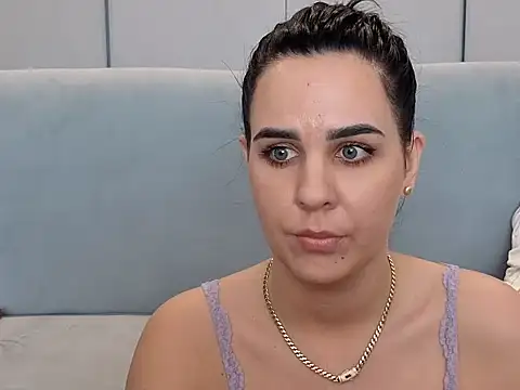 MariahBlue0318 online show from April 2026 12:30:02 PM