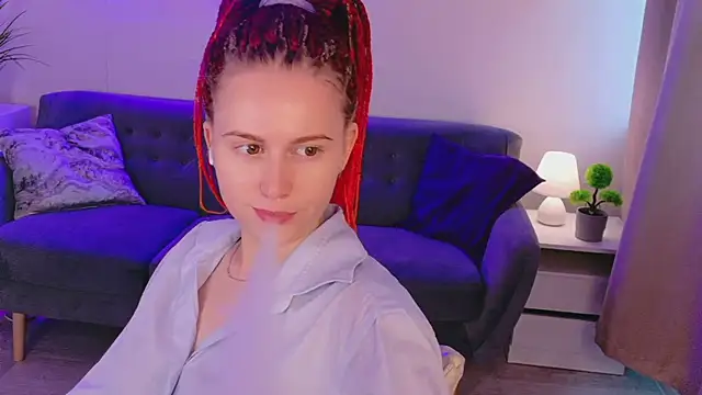 Snapshot of Lover_Daisy_ chatting on June 2026 06:00:01 AM Lover Daisy online show from June 2026 06:00:01 AM
