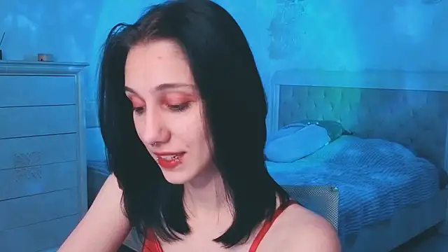 MilaVey online show from April 2026 07:58:02 PM