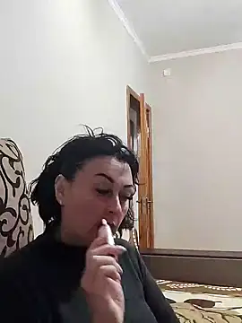 HelgaDennis online show from April 2026 09:48:01 PM