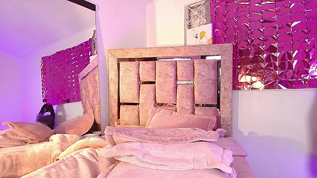 Dannie   online show from April 2026 07:58:02 PM