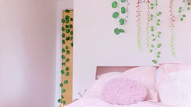 Ajua  Uva online show from April 2026 06:43:01 PM