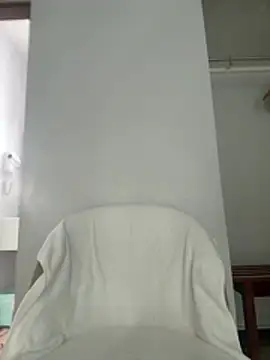 bendlikebanana   online show from June 2026 01:47:01 PM