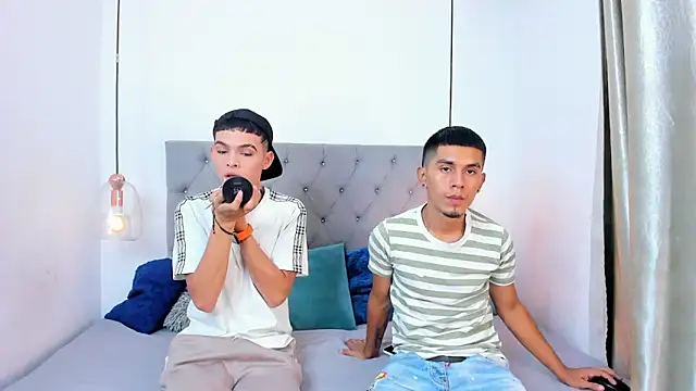 your d0ll1 online show from April 2026 01:12:01 PM