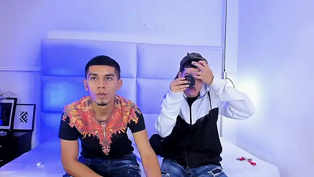 your d0ll1 online show from April 2026 01:04:02 PM