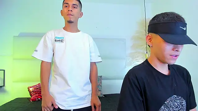 your d0ll1 online show from April 2026 01:36:02 PM