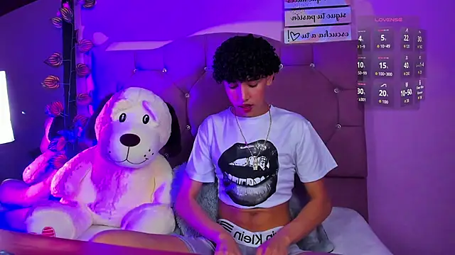 artemis jones online show from April 2026 03:23:01 PM