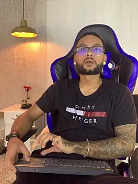 KyleJoss30 online show from April 2026 09:06:02 PM