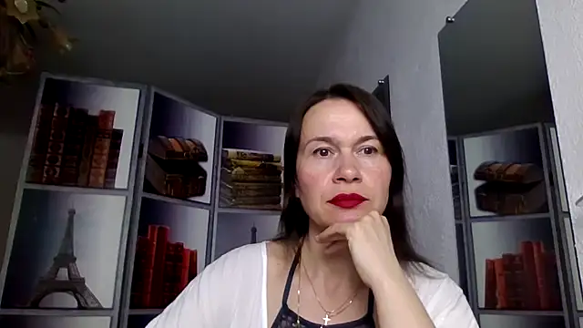 Selena Moo online show from April 2026 07:14:01 AM