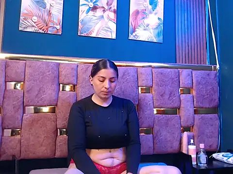 HELLEN MARK online show from April 2026 11:32:01 AM