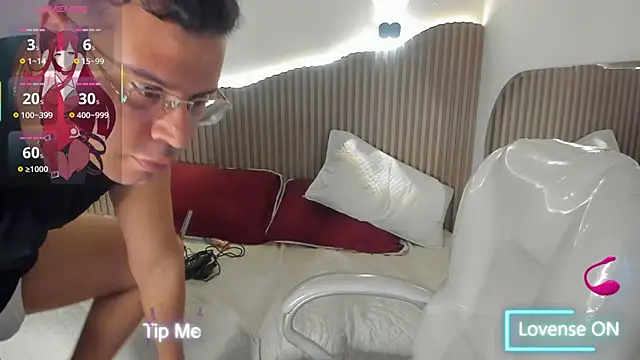 Liam ruse online show from March 2026 04:01:01 AM