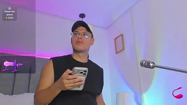 Snapshot of Liam_ruse chatting on June 2026 08:46:02 PM Liam ruse online show from June 2026 08:46:02 PM