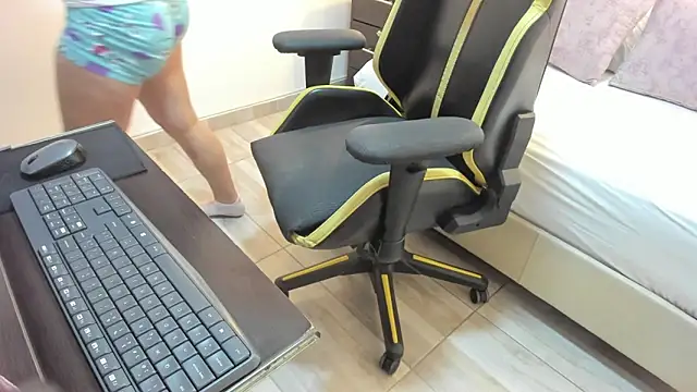 kira relish online show from April 2026 11:03:02 AM