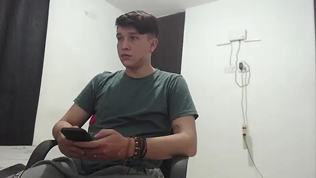 Lucifeeeer 666 online show from April 2026 08:00:02 PM