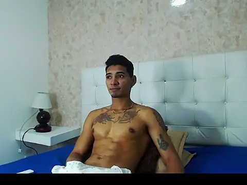 Dominic Blaze online show from April 2026 07:30:01 PM