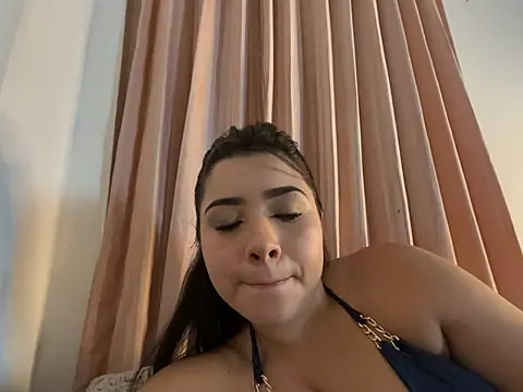 Snapshot of CamilaRougee chatting on May 2026 01:00:01 AM CamilaRougee online show from May 2026 01:00:01 AM