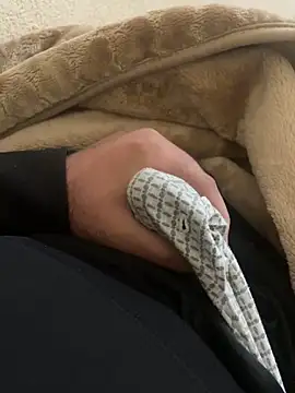 yassineamri online show from April 2026 05:52:02 PM