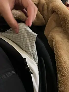 yassineamri online show from April 2026 07:43:01 PM