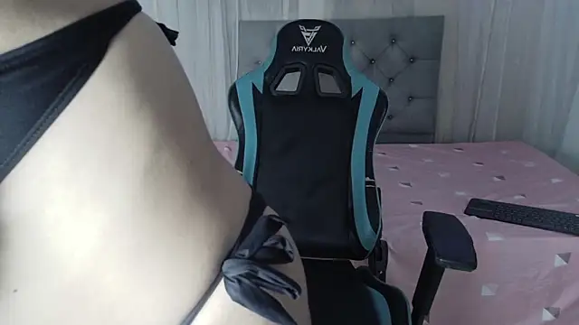 NIO kitty online show from April 2026 01:18:02 AM