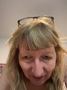 MatureKim online show from April 2026 07:58:02 PM