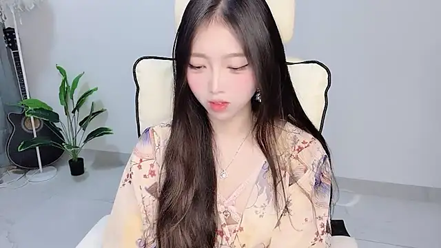 Yukiy8877 online show from April 2026 10:34:01 AM