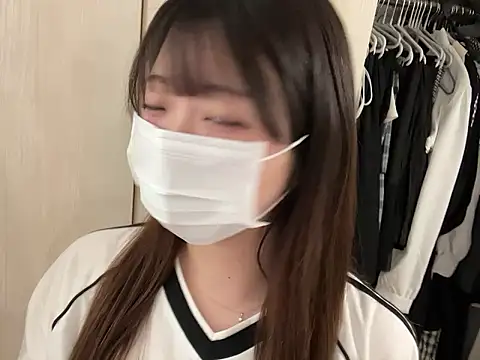 y-u-r-a-33 online show from April 2026 12:05:02 AM