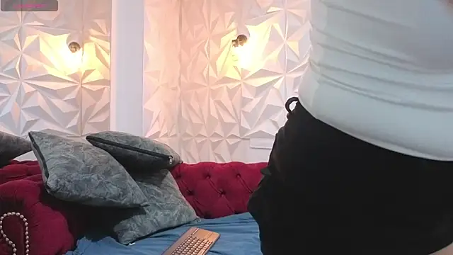 sara blue13 online show from April 2026 06:14:02 PM