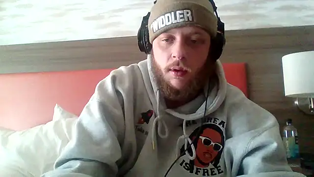 alejandro69420 online show from April 2026 07:37:02 PM