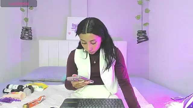 Khalessy j online show from April 2026 10:04:01 PM