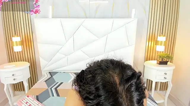 annigarcya online show from April 2026 07:10:01 PM