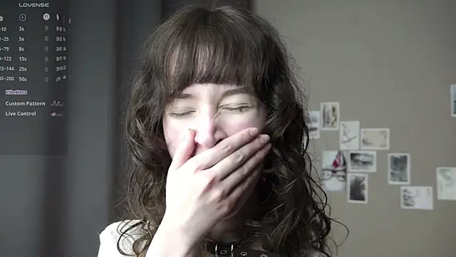 DellaLeck online show from April 2026 08:37:01 PM