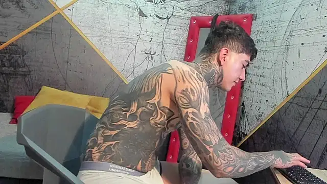 Gury tattoo online show from April 2026 04:34:02 PM